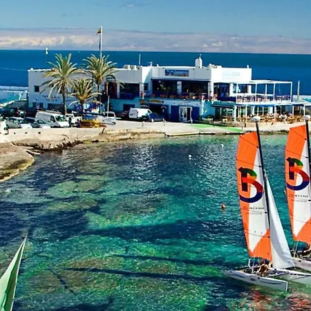 Off-grid Luxury With Tikibar By The Pool. Villa Calpe