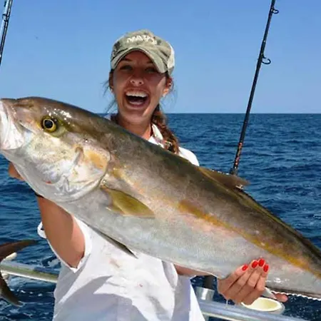 Villa Off-grid Luxury With Tikibar By The Pool.