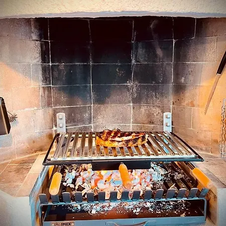 Villa Off-grid Luxury With Tikibar By The Pool.