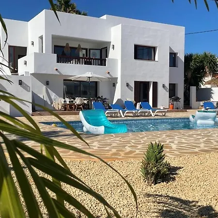 Villa Off-grid Luxury With Tikibar By The Pool. Calpe